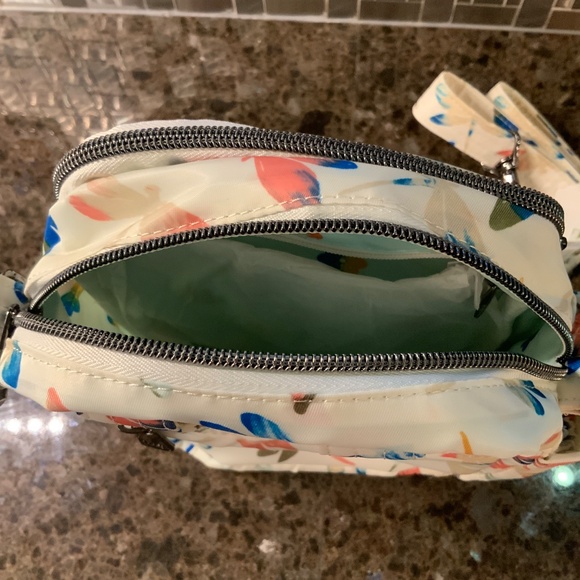 LUG CREAM CANCAN DRAGONFLY MULTI DUO WITH MINUET WALLET.  NWT. BONUS PENCILS - Picture 8 of 14